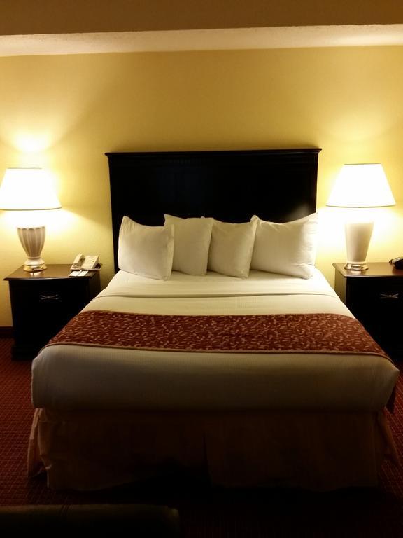 Hawthorn Extended Stay By Wyndham Columbus Exterior photo